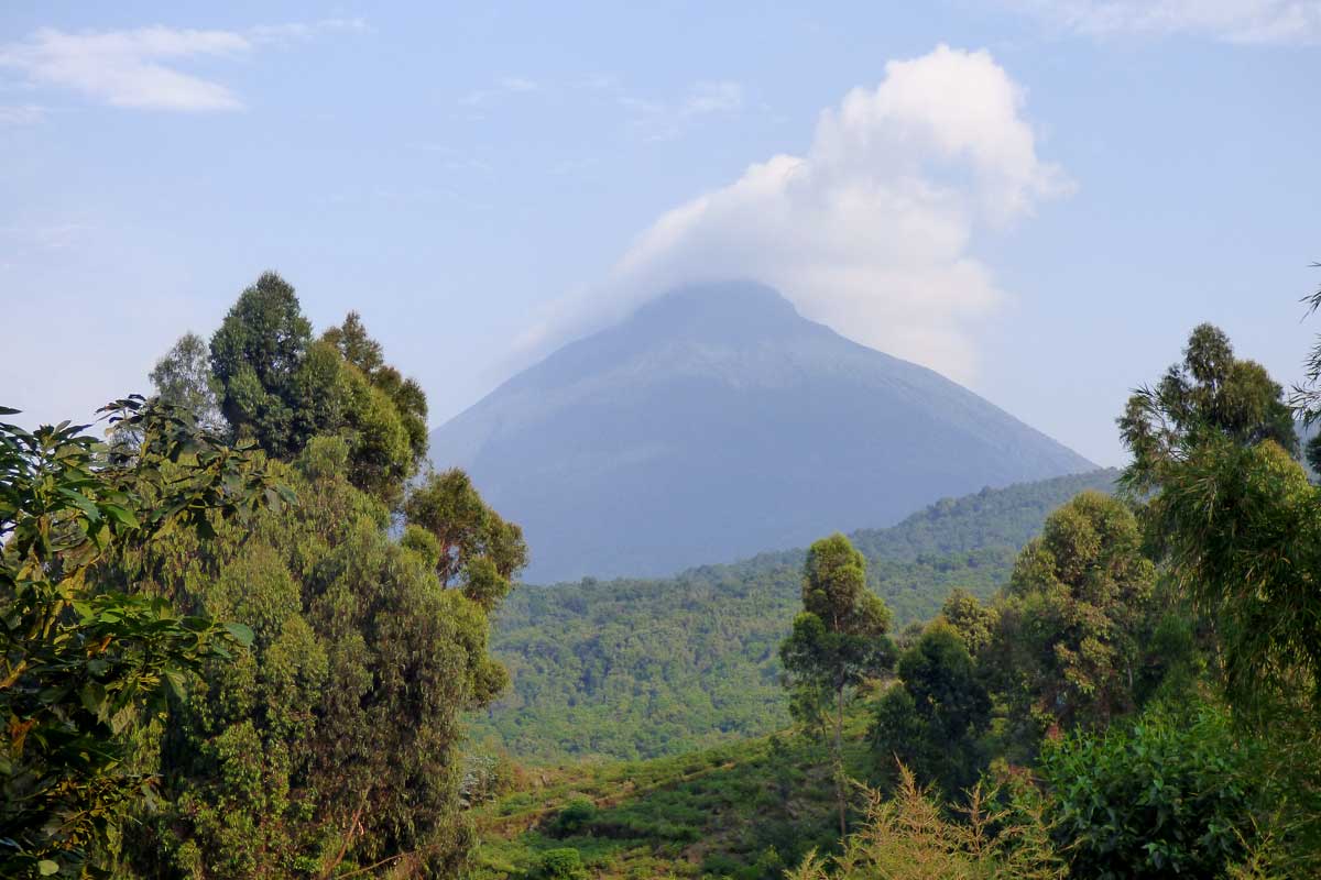 hiking-mount-muhavura